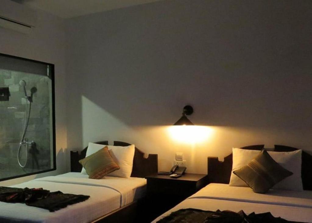 Yeak Loam Hotel Banlung Luaran gambar
