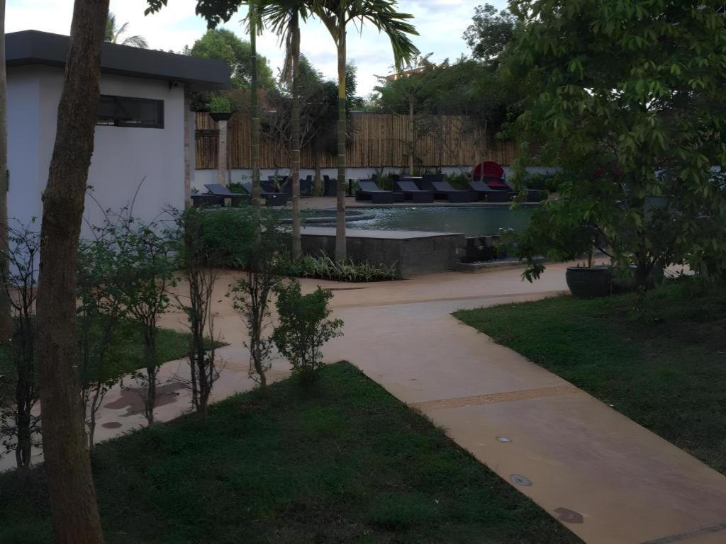 Yeak Loam Hotel Banlung Luaran gambar