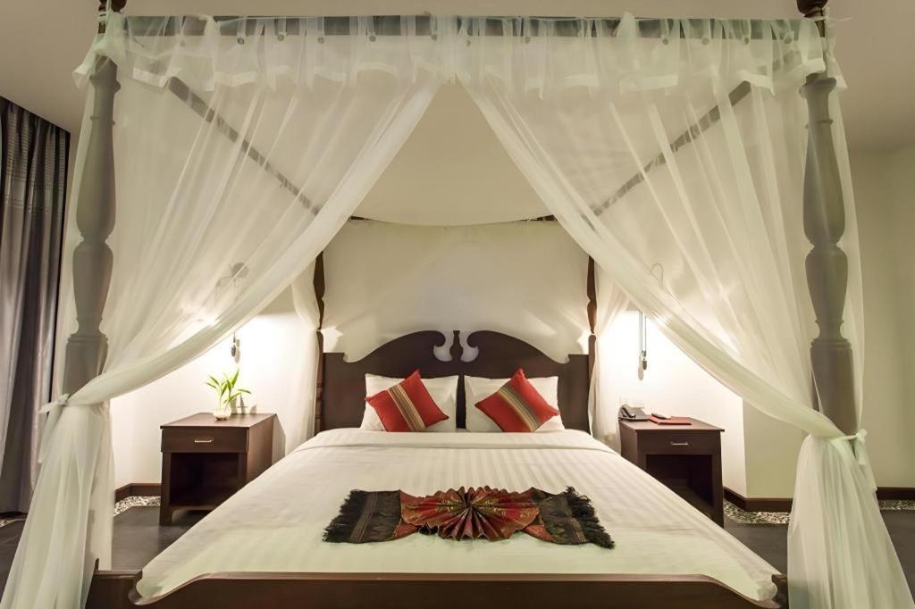 Yeak Loam Hotel Banlung Luaran gambar