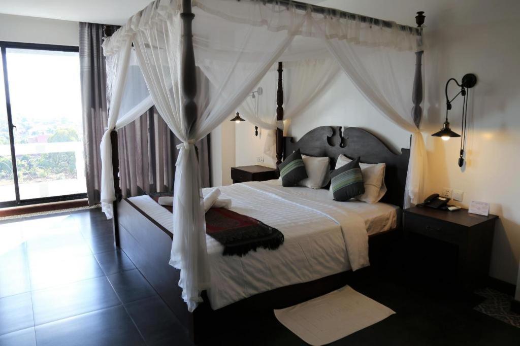 Yeak Loam Hotel Banlung Luaran gambar