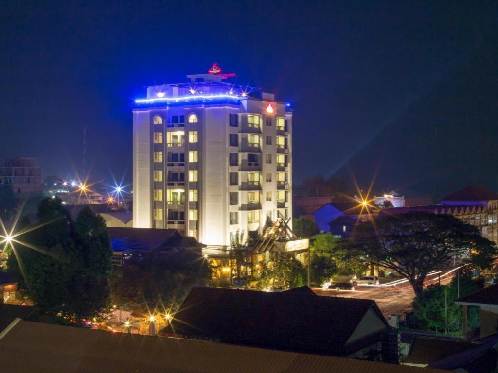 Yeak Loam Hotel Banlung Luaran gambar