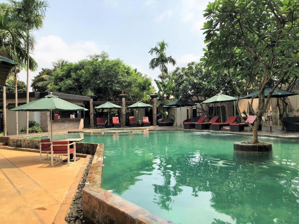Yeak Loam Hotel Banlung Luaran gambar