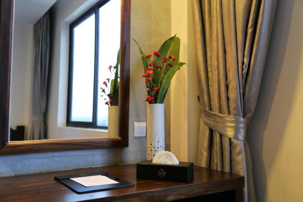 Yeak Loam Hotel Banlung Luaran gambar