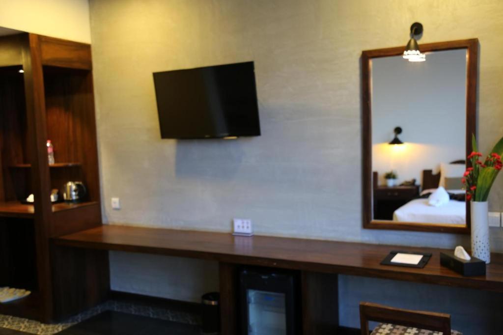 Yeak Loam Hotel Banlung Luaran gambar