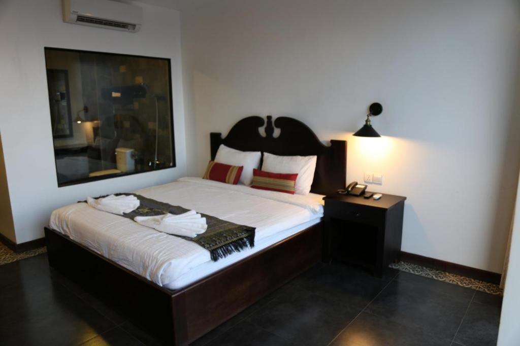 Yeak Loam Hotel Banlung Luaran gambar