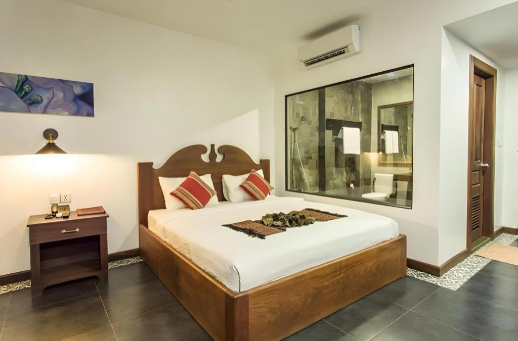 Yeak Loam Hotel Banlung Luaran gambar