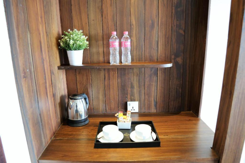 Yeak Loam Hotel Banlung Luaran gambar